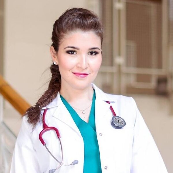 dr Ardelean Cristina medic specialist oncologie